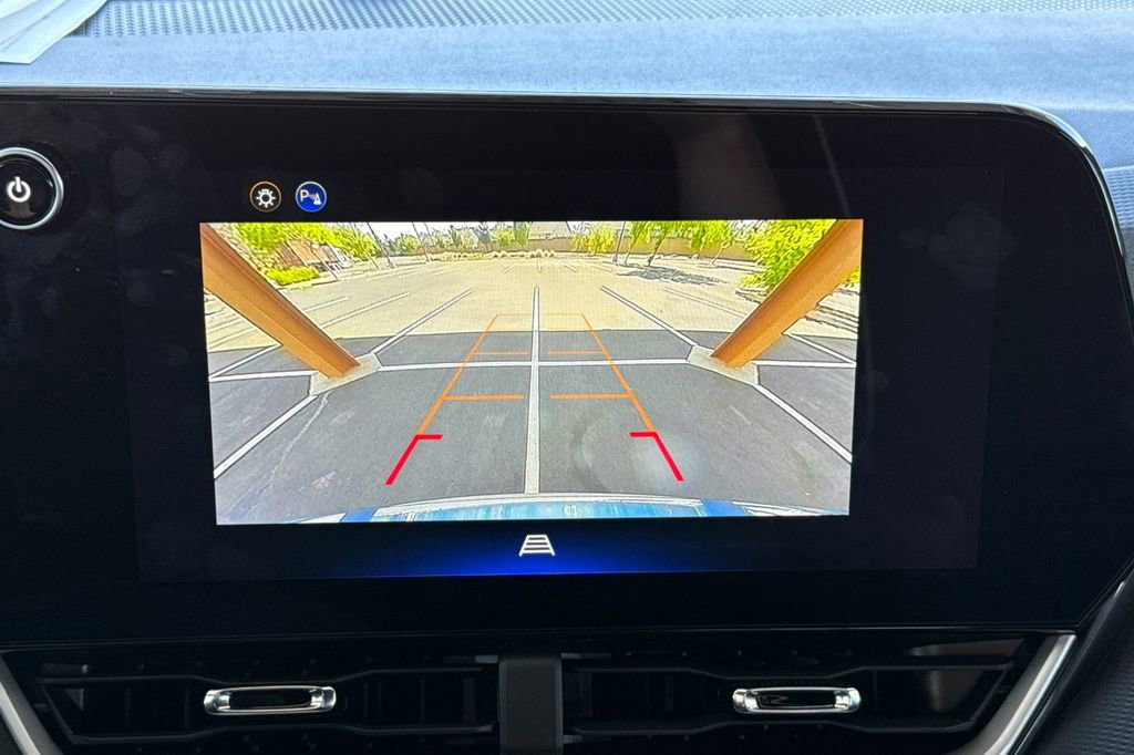 Used 2026 Chevrolet Equinox LT image 30