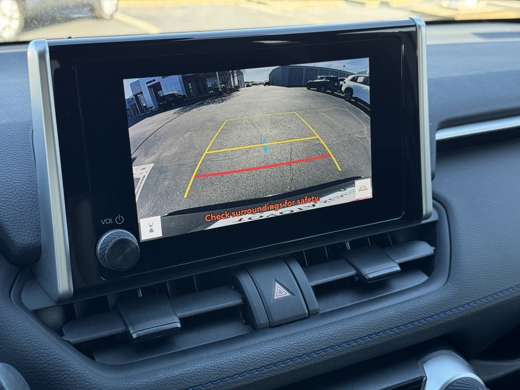 Used 2023 Toyota RAV4 SE image 30