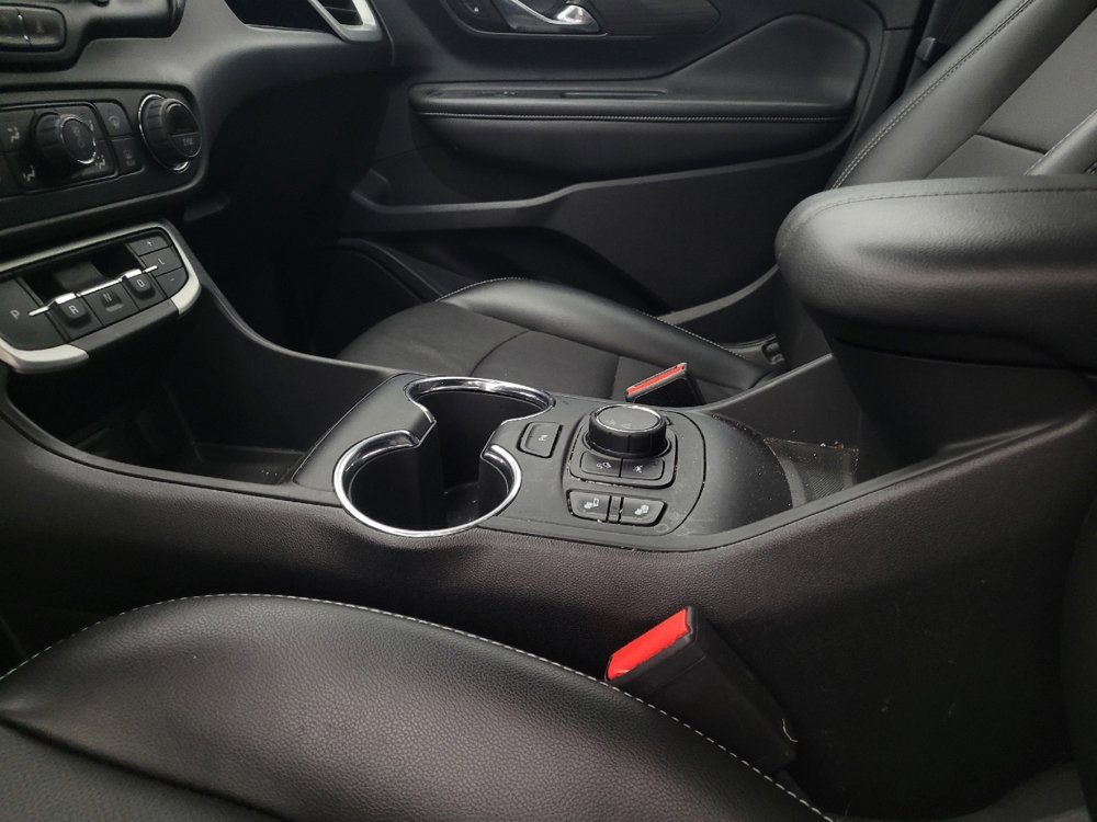 Used 2023 GMC Terrain SLT w/ Tech Package image 26