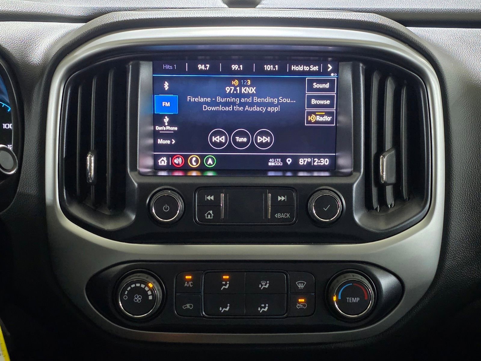 Used 2022 Chevrolet Colorado LT image 28