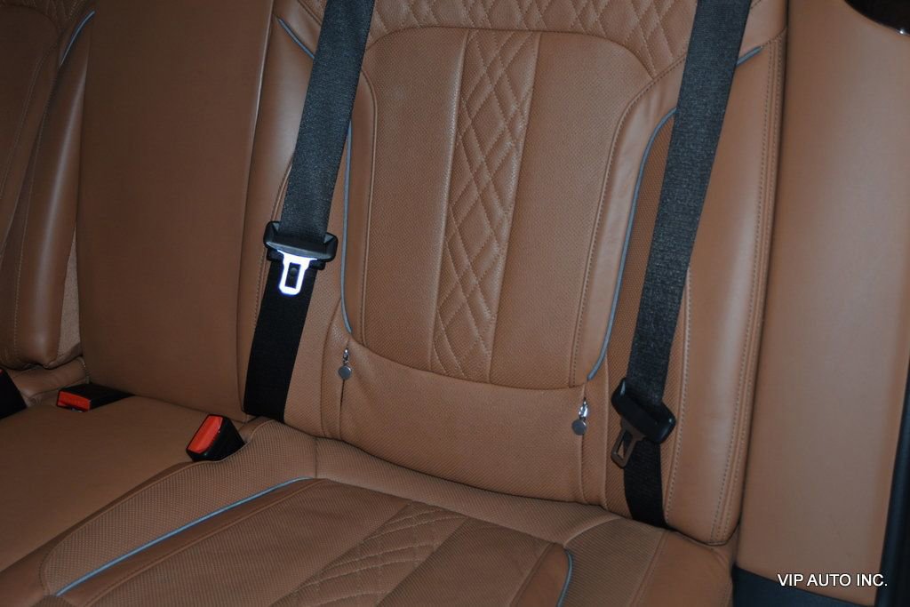 Used 2017 BMW M760i xDrive image 25