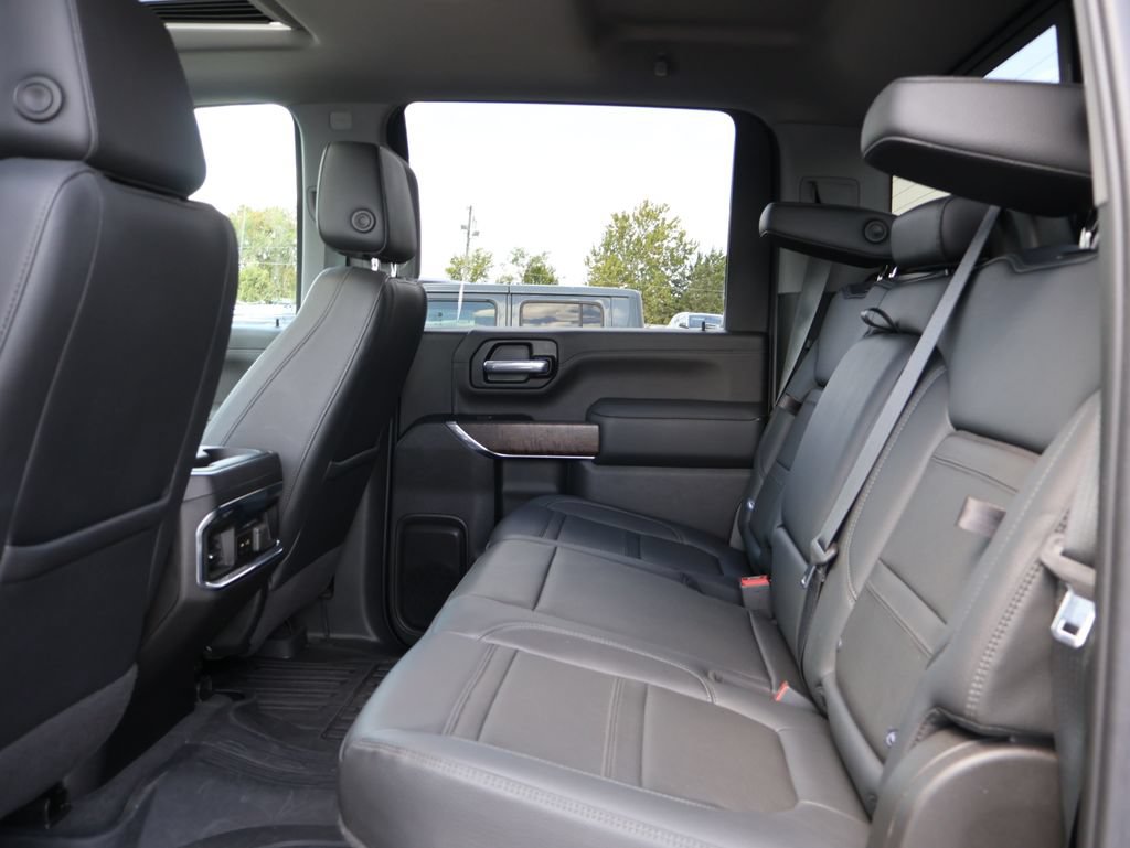 Used 2022 GMC Sierra 3500 Denali AWD/4WD image 16