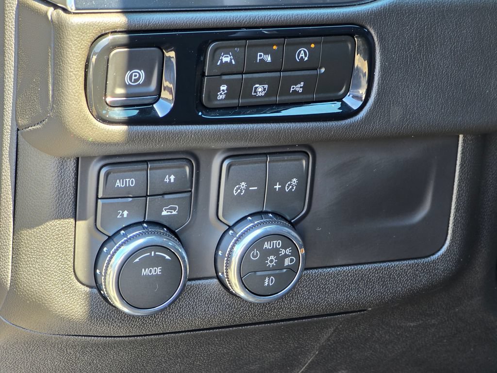 New 2026 GMC Yukon XL Denali w/ Sun & Power Step Package AWD/4WD image 34