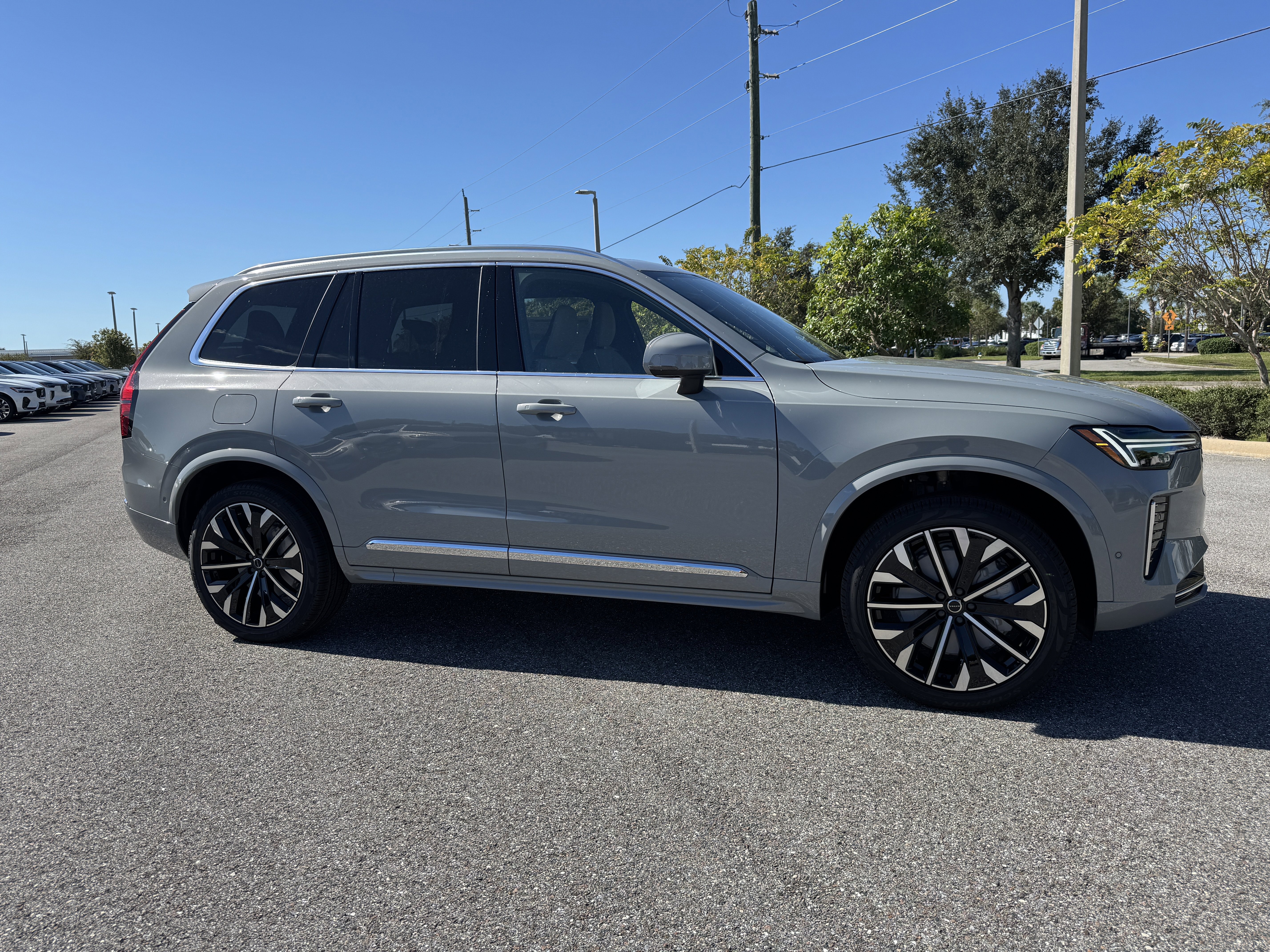 New 2026 Volvo XC90 B6 Plus w/ Protection Package image 1