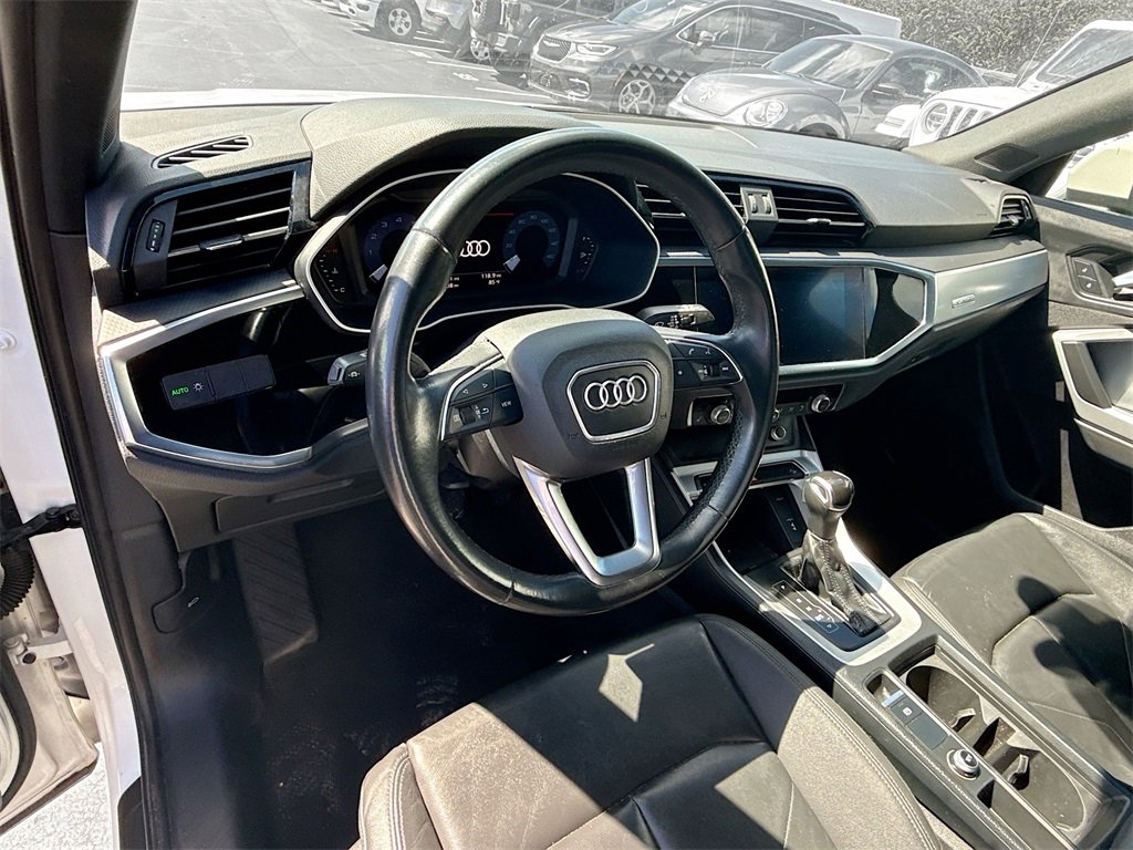 Used 2021 Audi Q3 2.0T Premium image 12