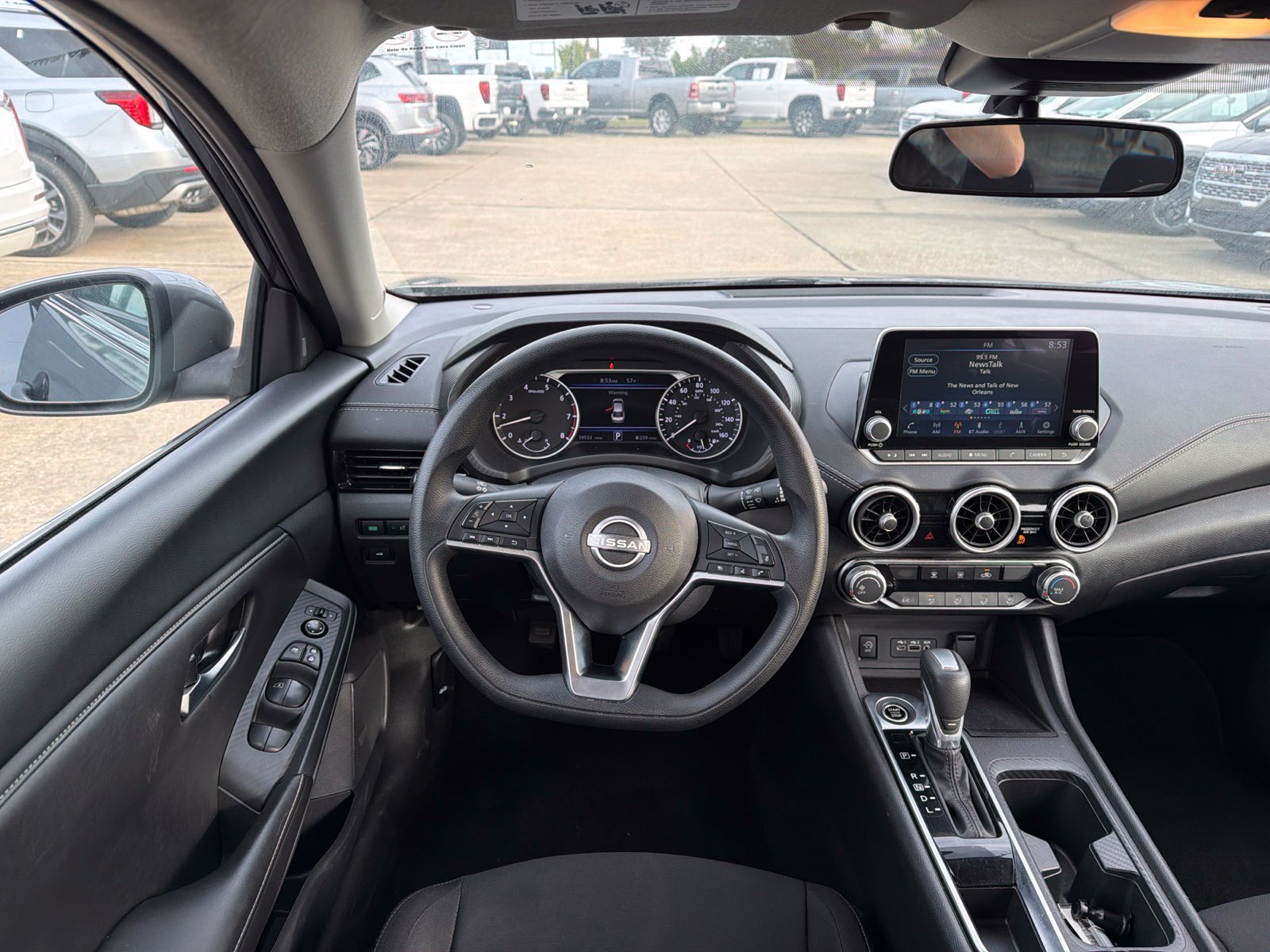 Used 2025 Nissan Sentra SV FWD image 11