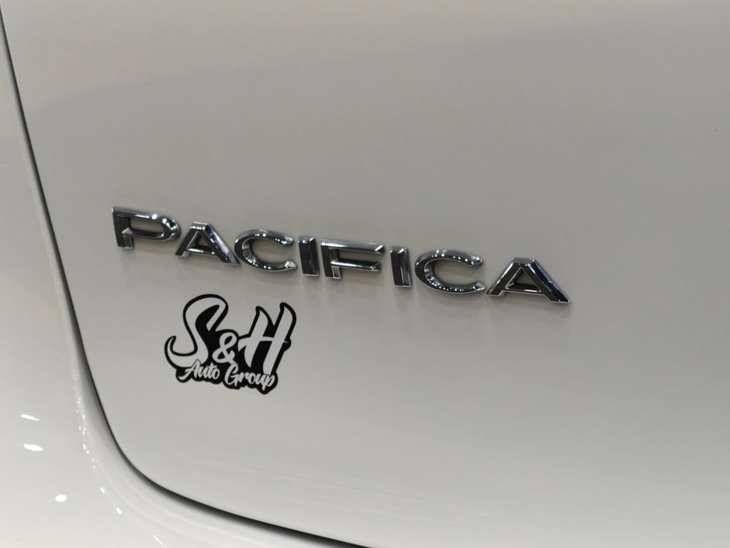 Used 2025 Chrysler Pacifica Select FWD image 59