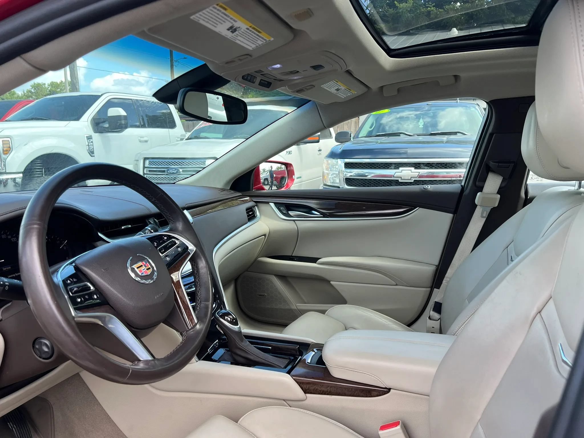 Used 2013 Cadillac XTS Luxury FWD image 9