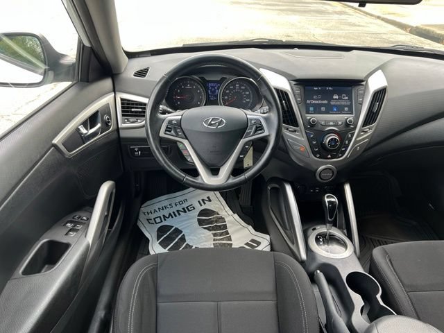 Used 2017 Hyundai Veloster FWD image 27