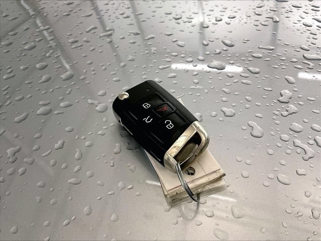 Used 2015 Volkswagen GTI S FWD image 10