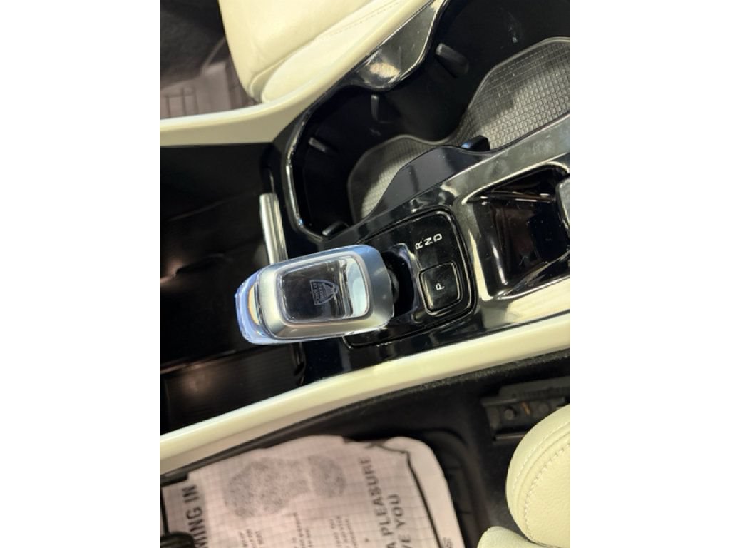 Used 2023 Volvo XC40 B5 Plus w/ Driver Assist Package AWD/4WD image 25