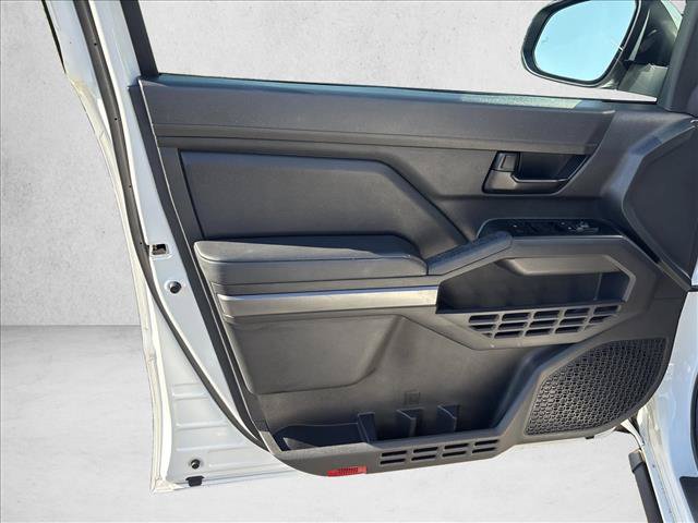 Certified 2025 Toyota Tacoma SR5 AWD/4WD image 11