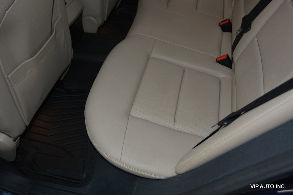 Used 2010 Mercedes-Benz E 350 4MATIC Sedan image 27