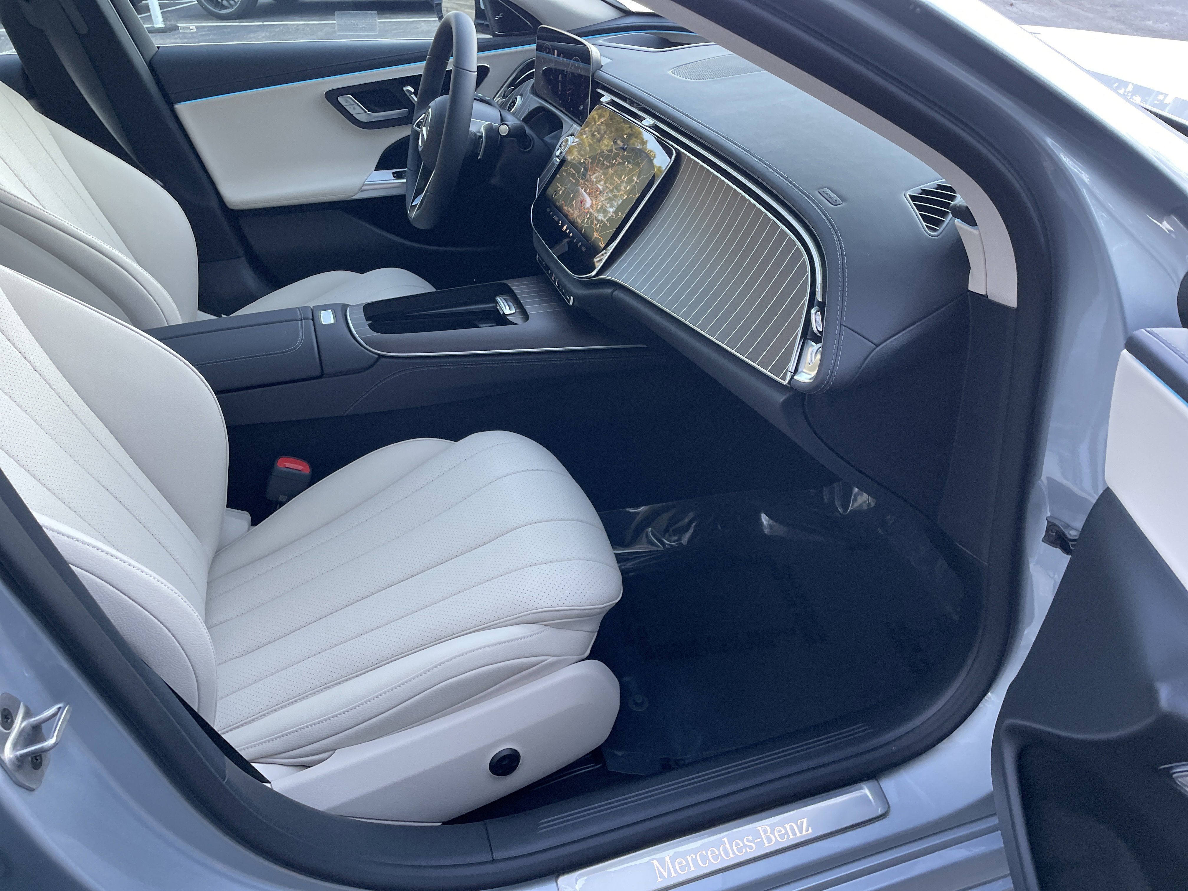 New 2026 Mercedes-Benz E 450 4MATIC Sedan image 44