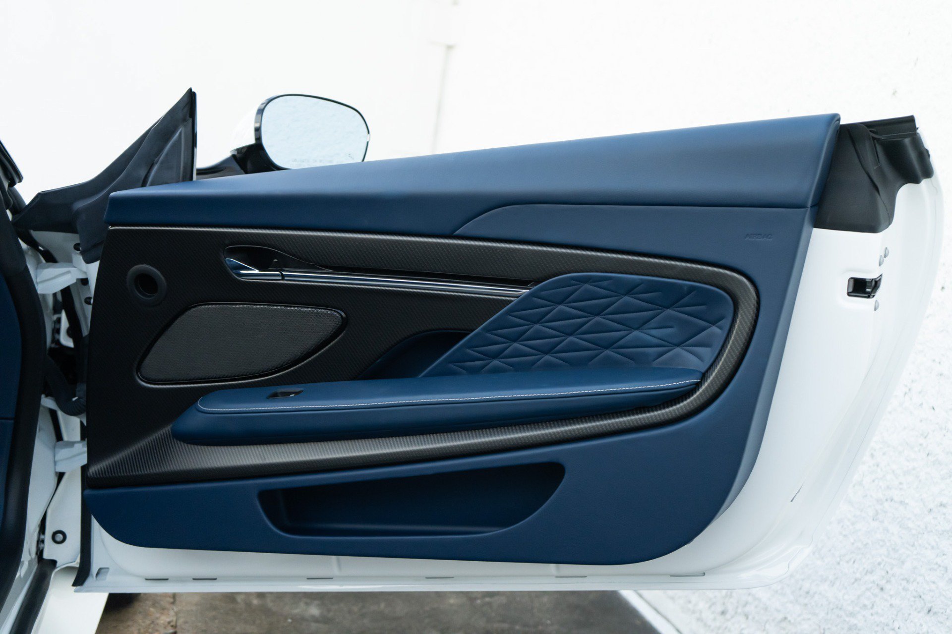 Used 2025 Aston Martin DB12 Convertible RWD image 41