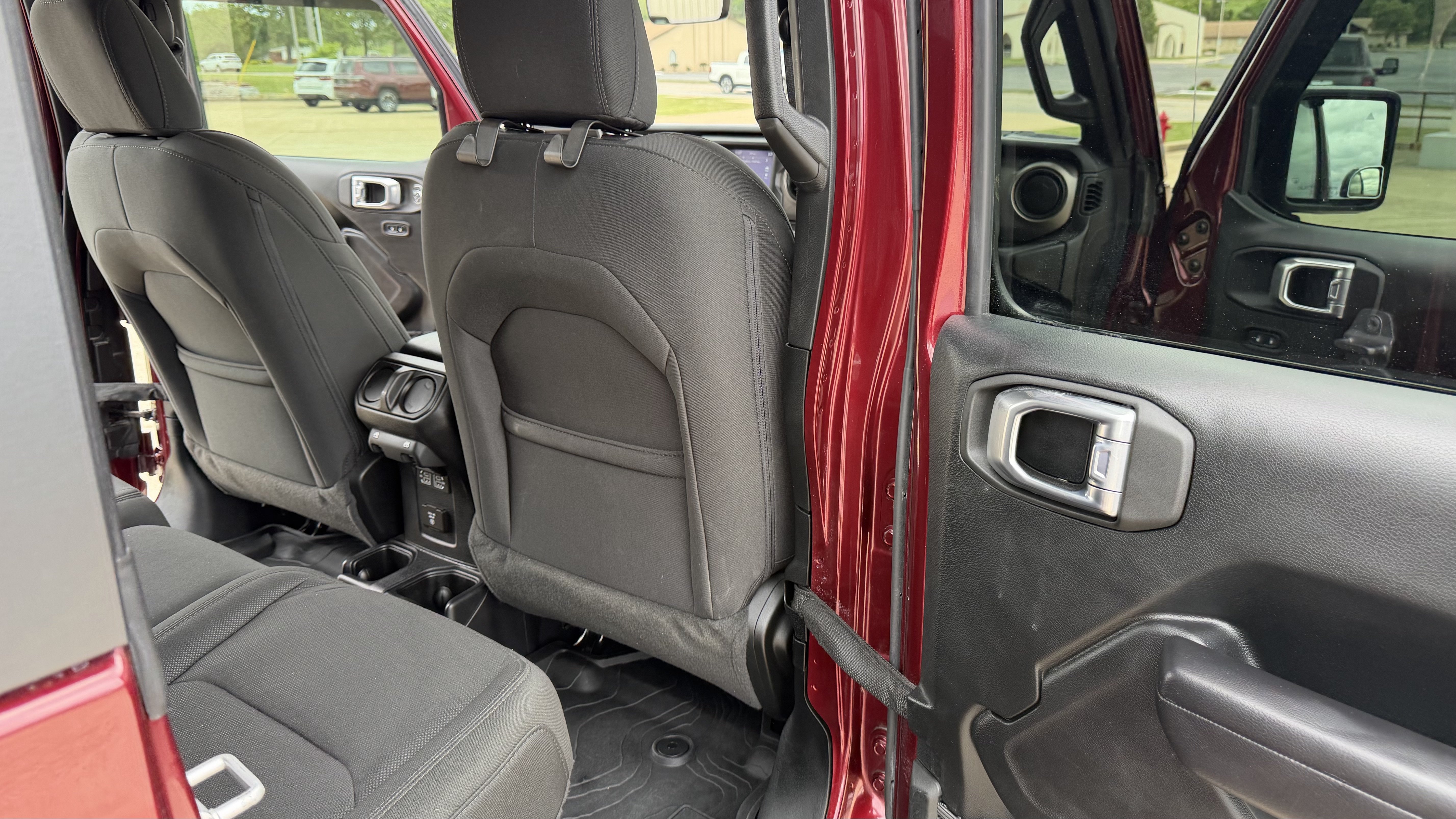 Used 2021 Jeep Gladiator Sport AWD/4WD image 34