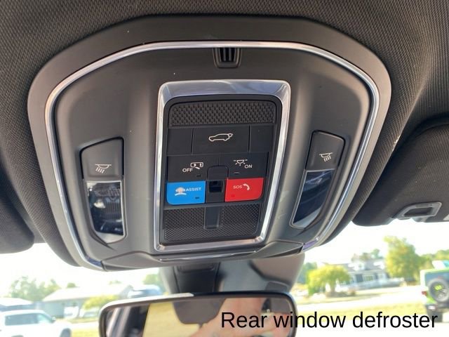 Used 2022 Jeep Grand Cherokee L Laredo image 22