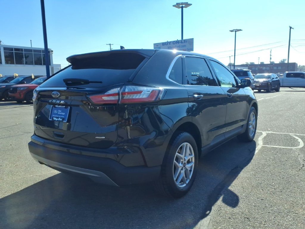 Certified 2024 Ford Edge SEL w/ Convenience Package AWD/4WD image 6