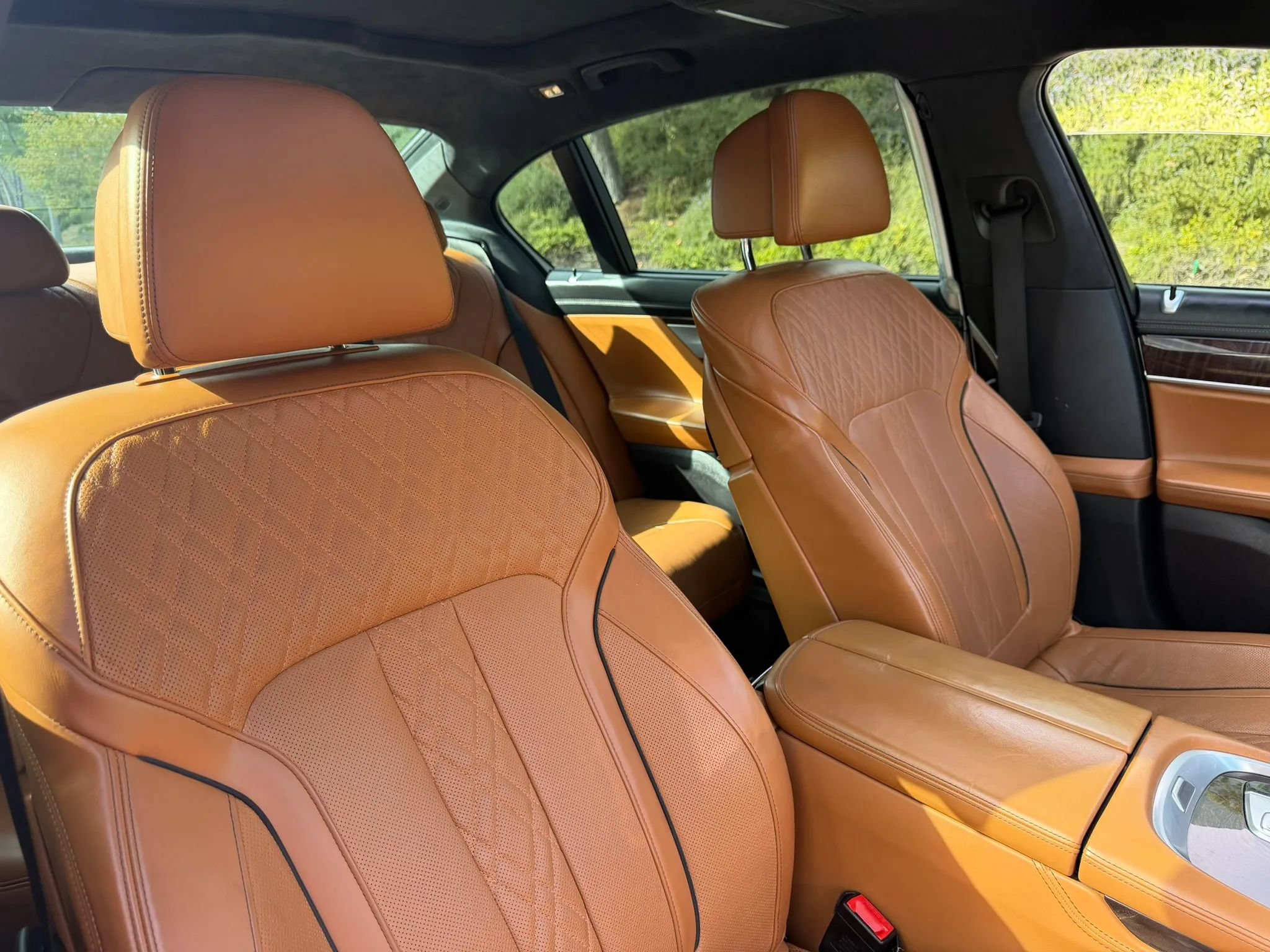 Used 2017 BMW 750i RWD image 31