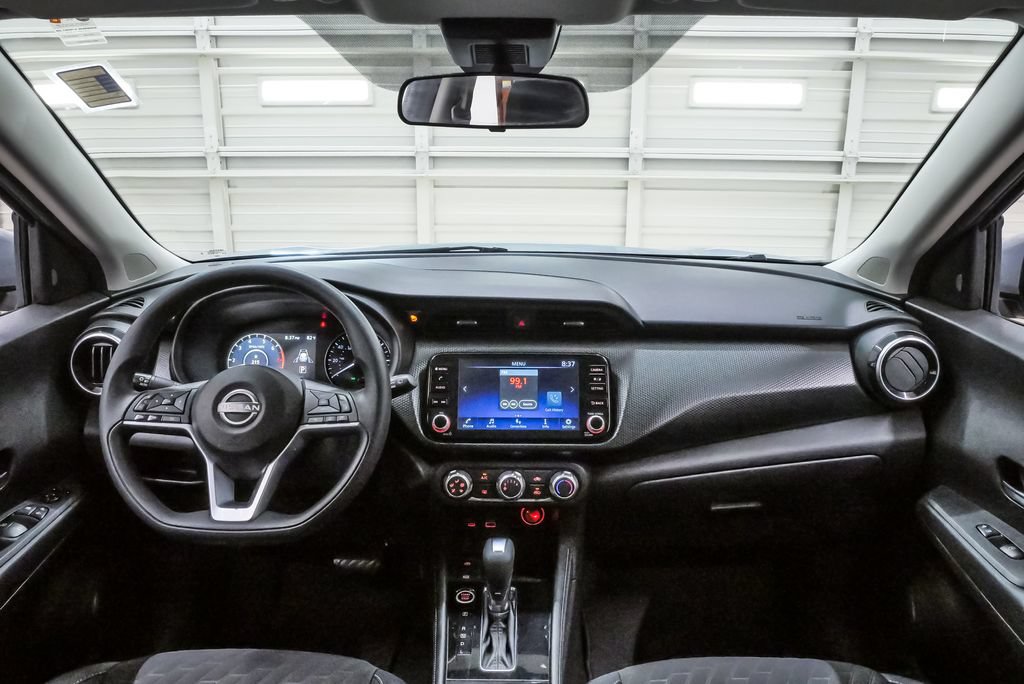 Used 2023 Nissan Kicks SV FWD image 15