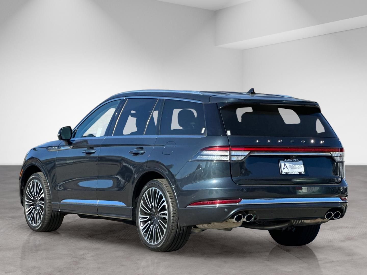 Used 2024 Lincoln Aviator Black Label AWD/4WD image 4