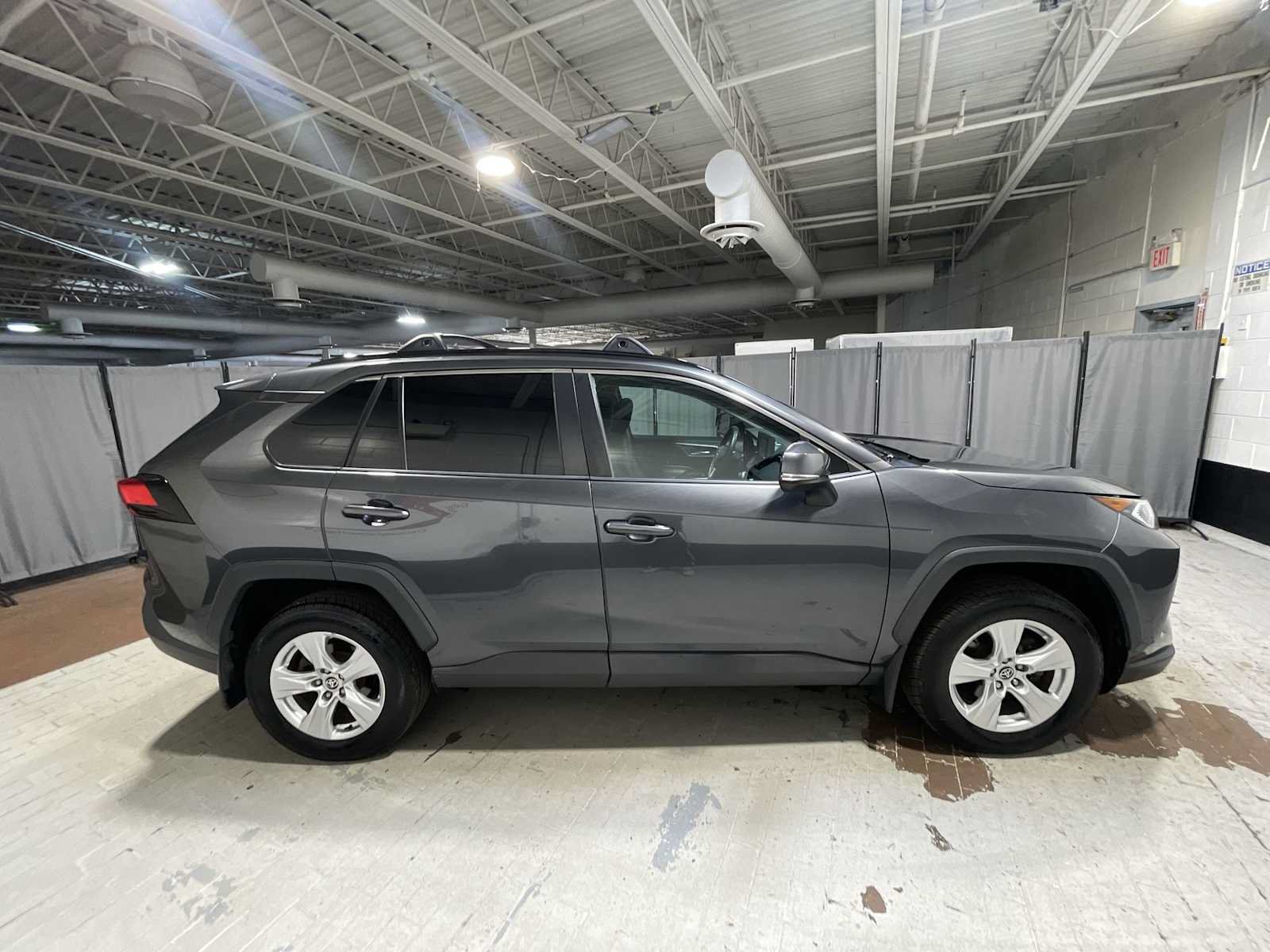 Used 2020 Toyota RAV4 XLE w/ Convenience Package AWD/4WD image 27