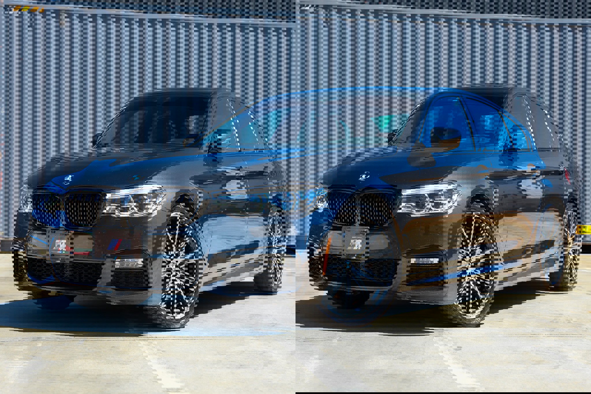 Used 2017 BMW 540i xDrive image 1