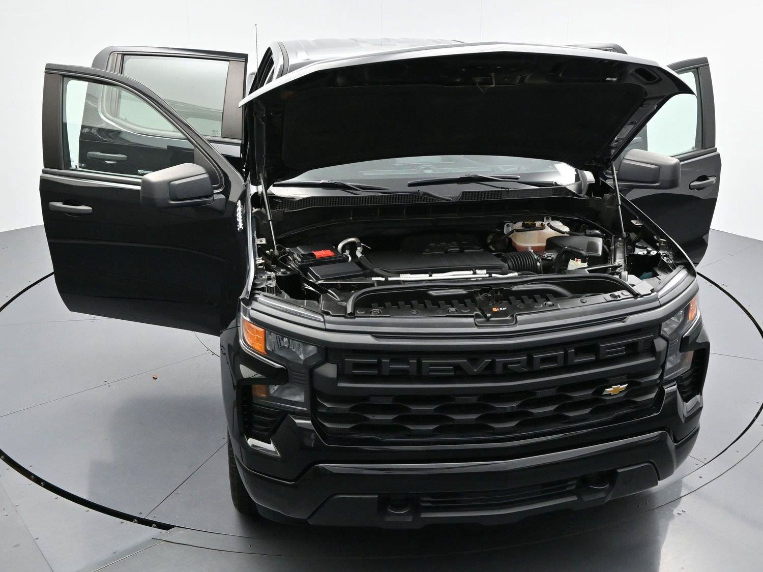 Used 2024 Chevrolet Silverado 1500 Custom AWD/4WD image 40
