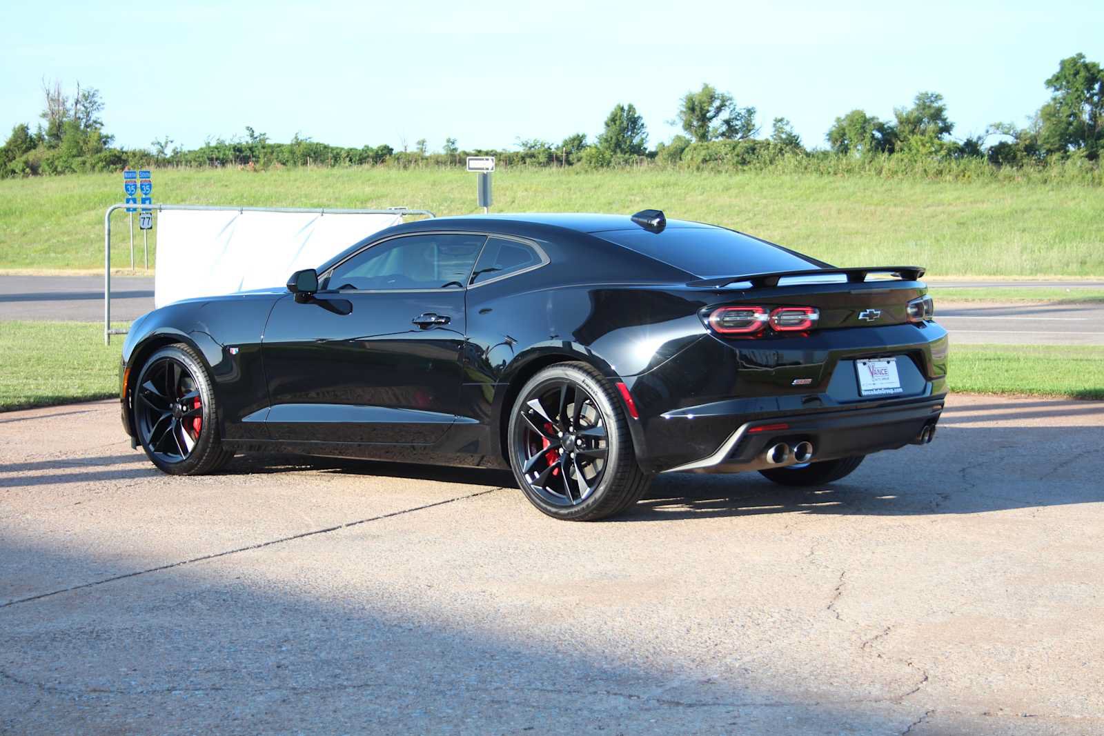 Used 2023 Chevrolet Camaro SS RWD image 9