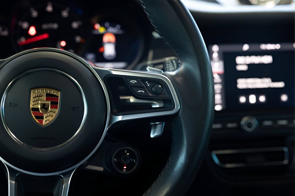 Used 2021 Porsche Macan GTS w/ Premium Package Plus (PF9) AWD/4WD image 35