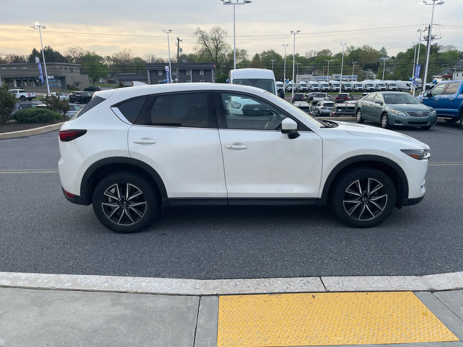Used 2017 MAZDA CX-5 Grand Touring image 6
