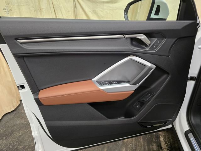 New 2025 Audi Q3 2.0T Premium image 11