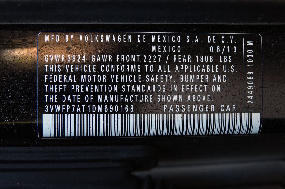 Used 2013 Volkswagen Beetle 2.5 FWD image 38