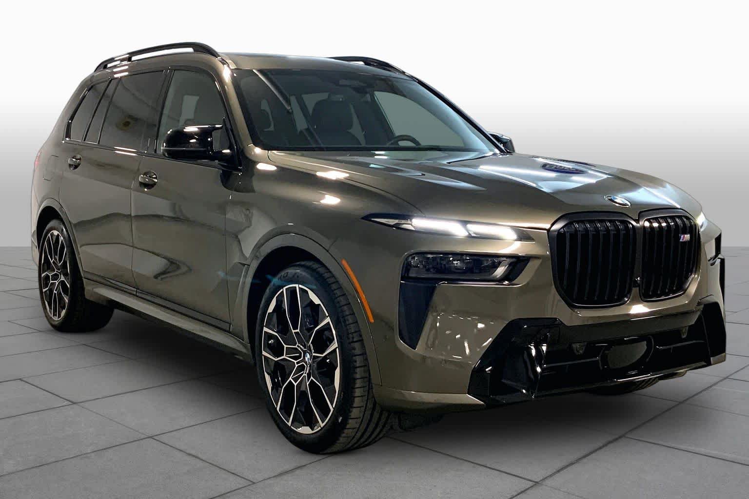 Used 2025 BMW X7 M60i AWD/4WD image 2