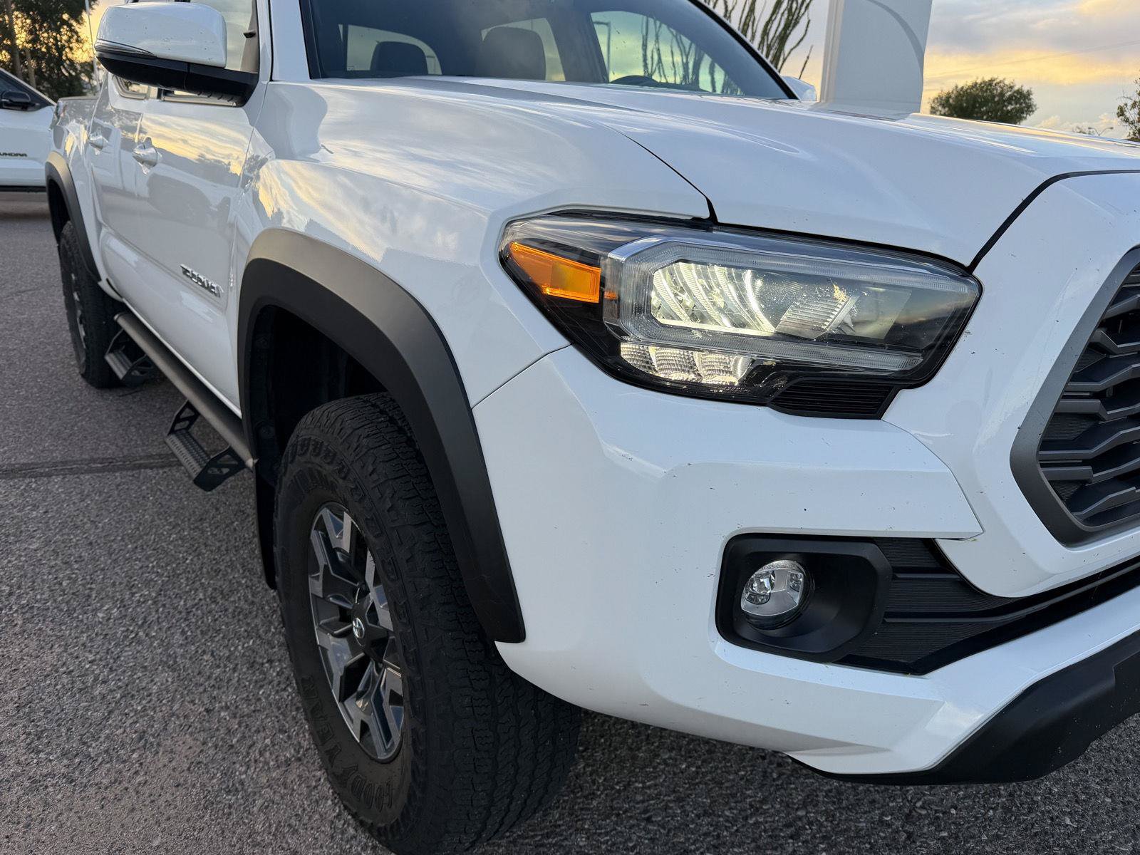 Used 2023 Toyota Tacoma TRD Off-Road w/ TRD Premium Off Road Package AWD/4WD image 15