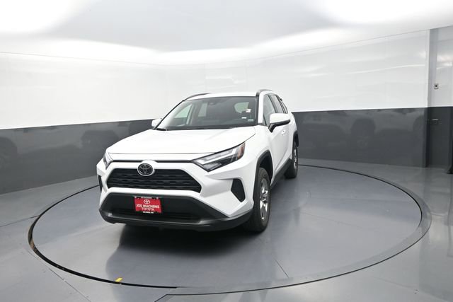 Used 2025 Toyota RAV4 XLE AWD/4WD image 29