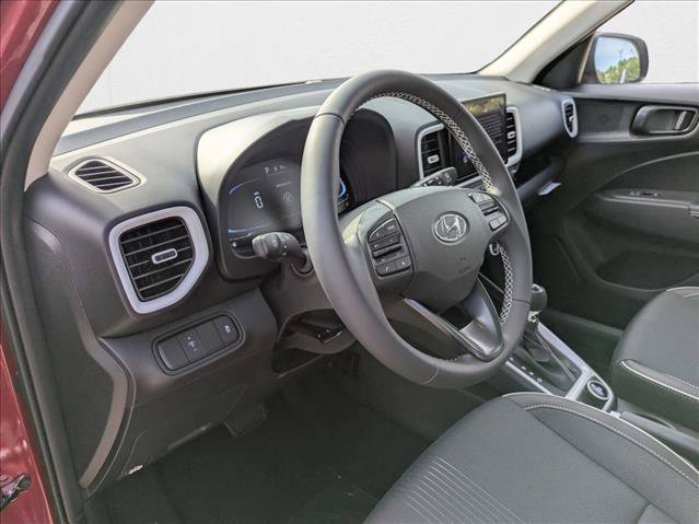 New 2025 Hyundai Venue Limited FWD image 3