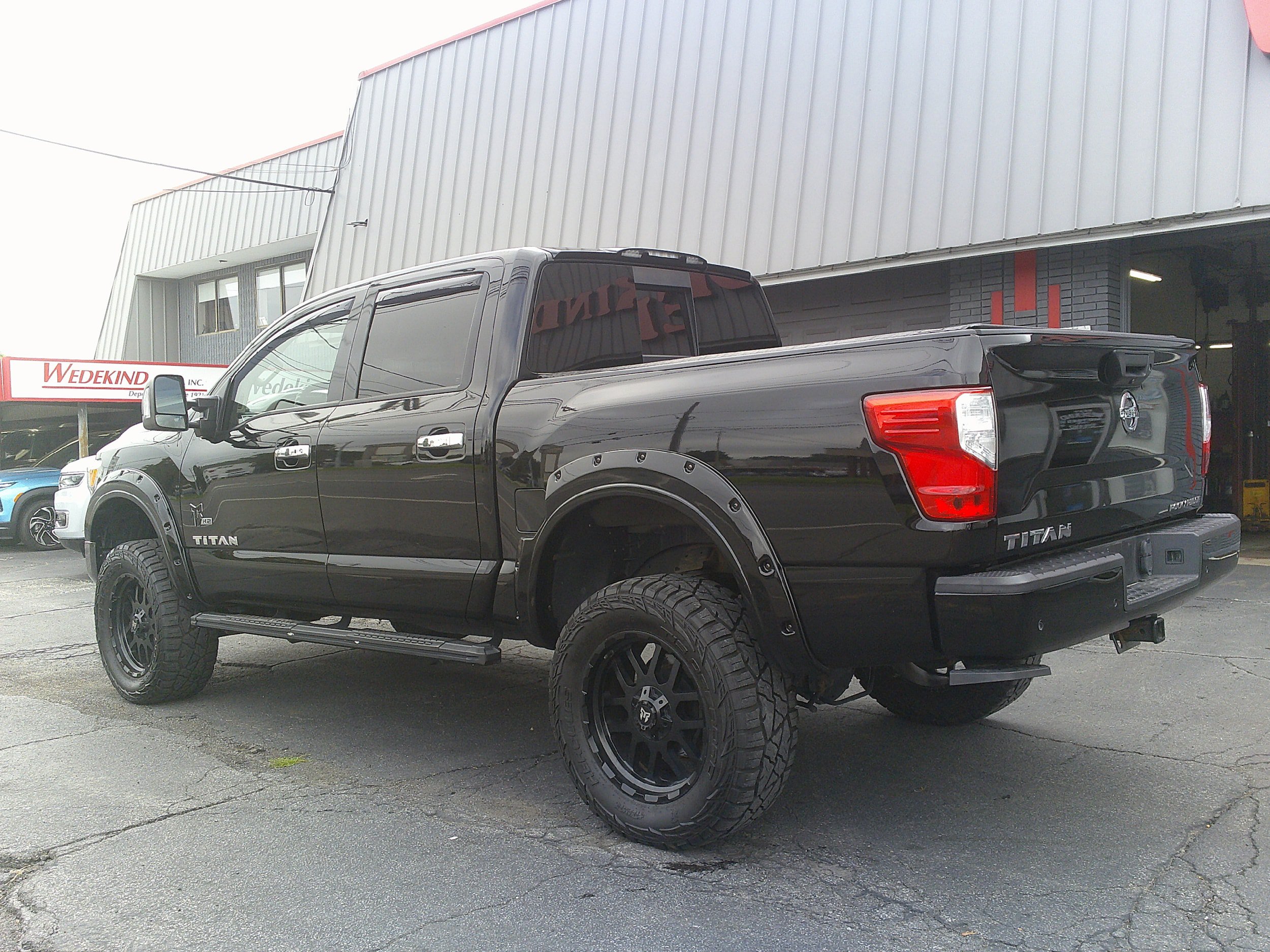 Used 2021 Nissan Titan SV w/ SV Convenience Package AWD/4WD image 6