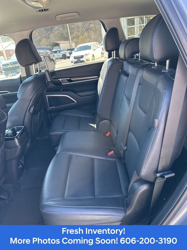 Used 2023 Kia Telluride LX AWD/4WD image 11