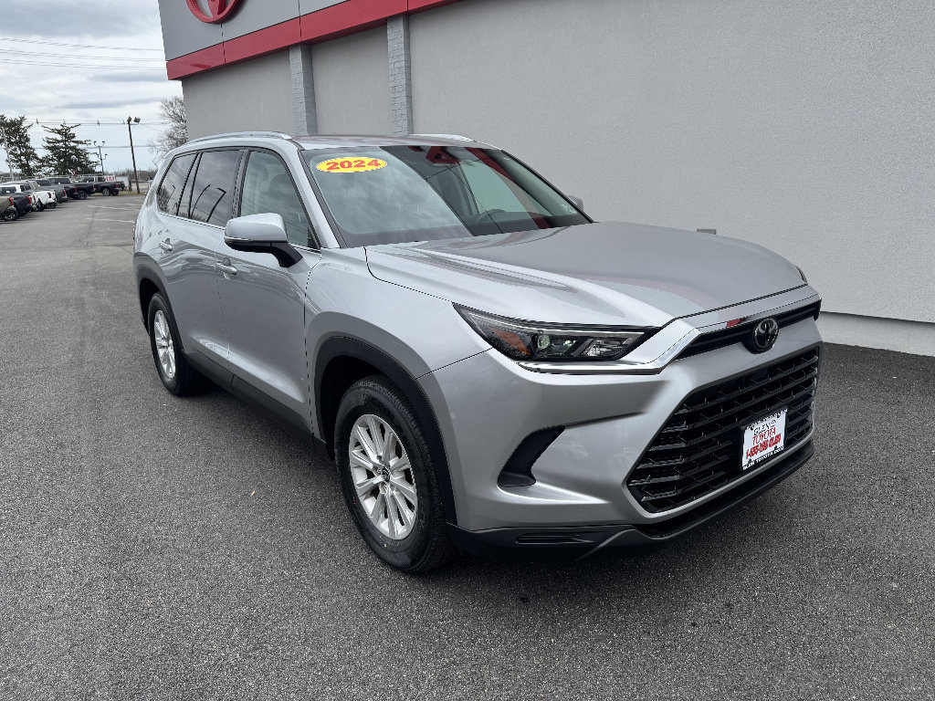 Used 2024 Toyota Grand Highlander XLE image 4