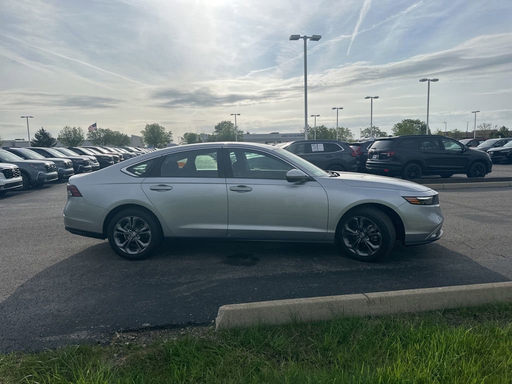Used 2023 Honda Accord EX image 13