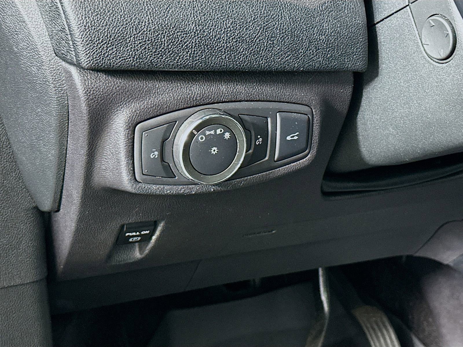 Used 2017 Lincoln MKC Select w/ Select Plus Package image 11
