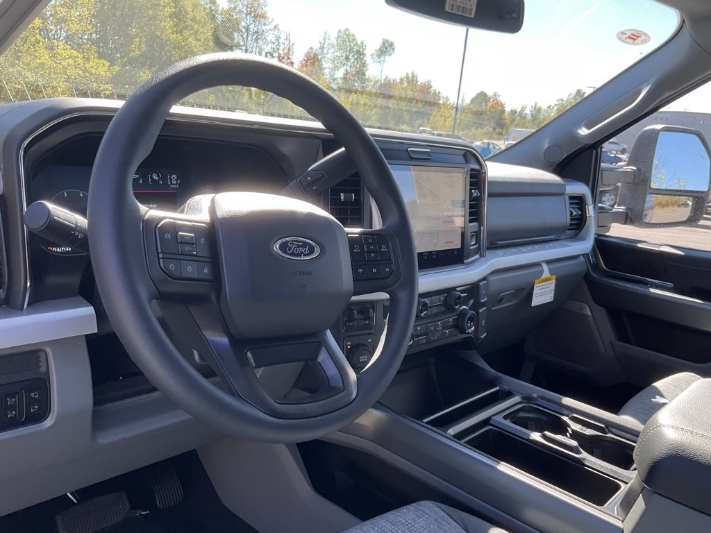 New 2026 Ford F350 XLT image 19