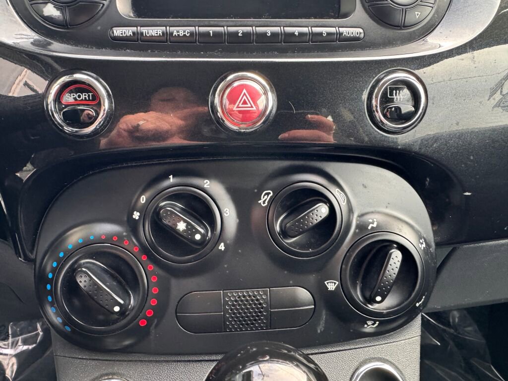Used 2013 FIAT 500 Pop FWD image 18