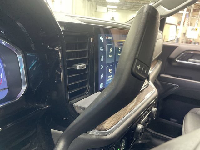 Used 2023 Chevrolet Silverado 1500 LT AWD/4WD image 15