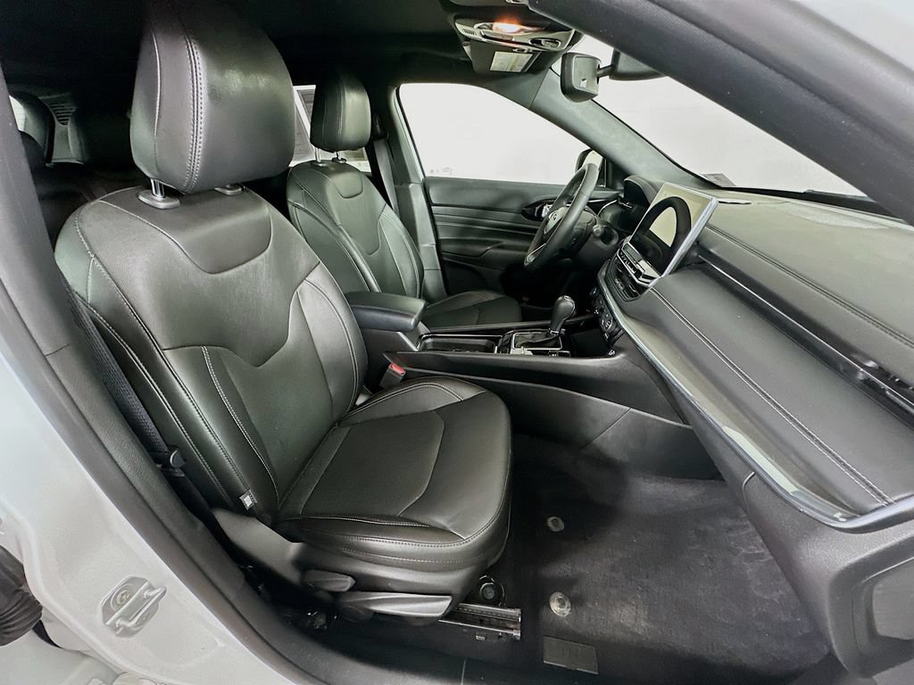 Certified 2023 Jeep Compass High Altitude AWD/4WD image 40
