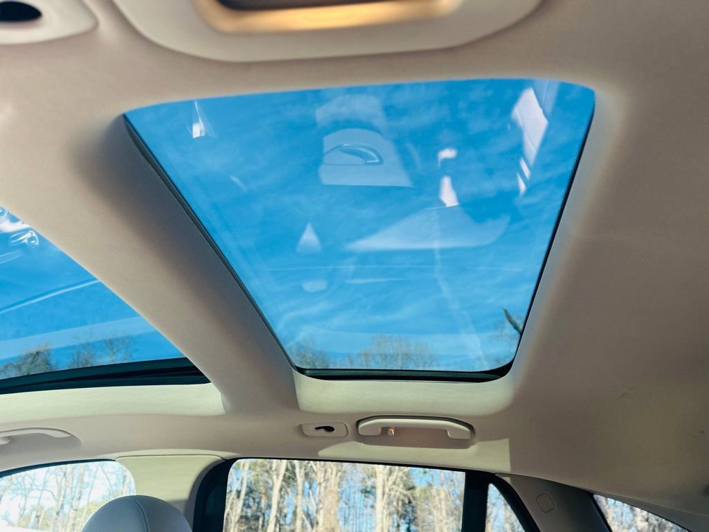 Used 2021 Mercedes-Benz GLC 300 image 25