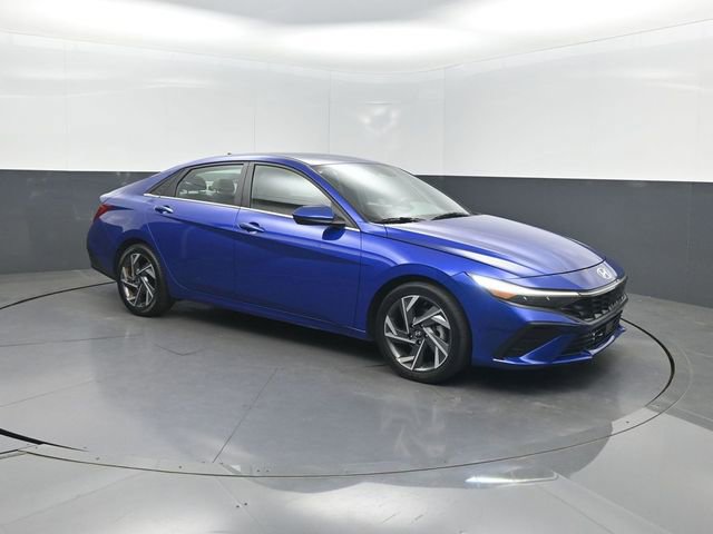 Used 2024 Hyundai Elantra SEL w/ Convenience Package FWD image 34
