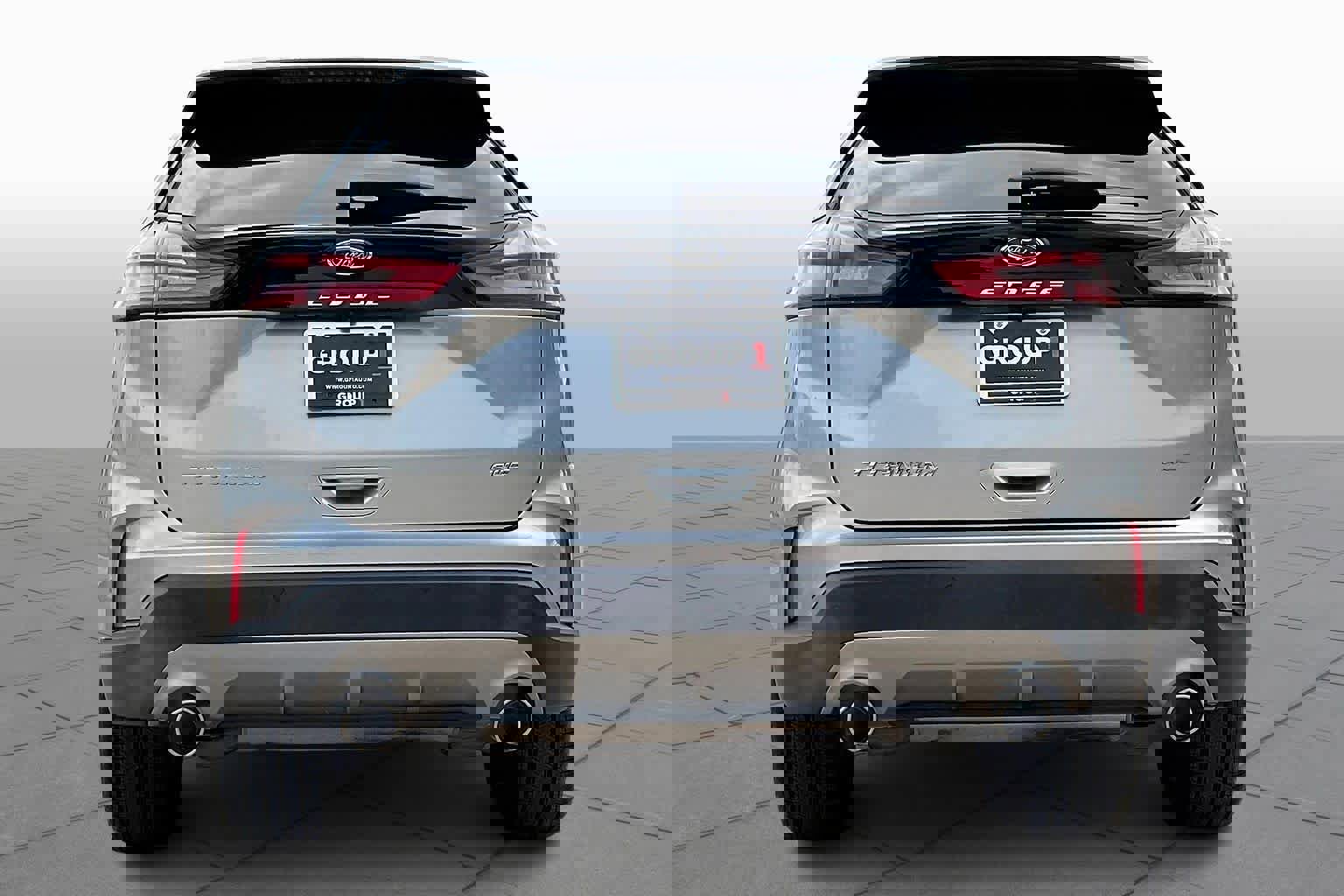 Used 2024 Ford Edge Titanium image 4