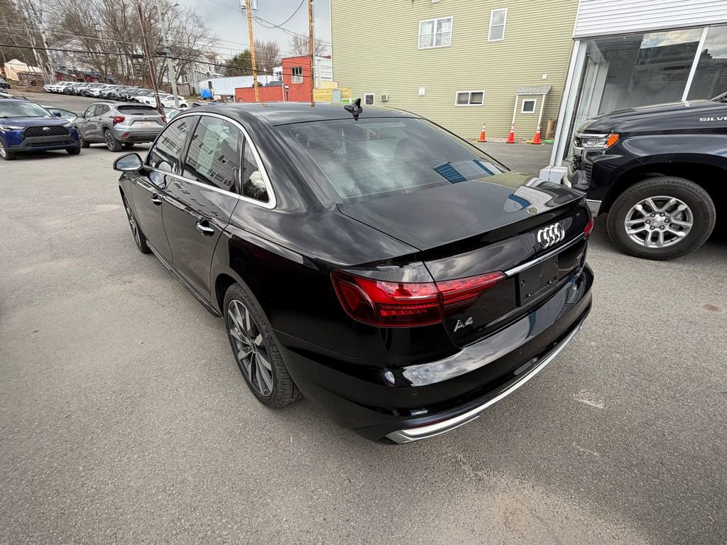 Used 2022 Audi A4 2.0T Premium Plus w/ Premium Plus Package AWD/4WD image 3